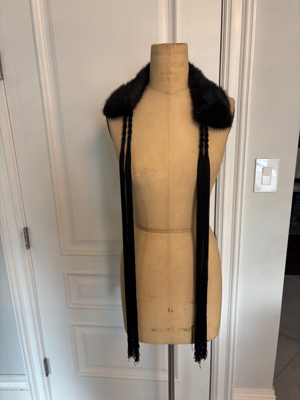 Vintage Black mink Fur Collar with Long Fringe Ties - Picture 6 of 6